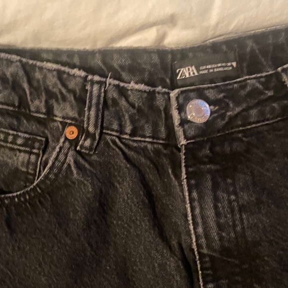Zara Men's Dark Denim Jeans - Picture 5 of 9